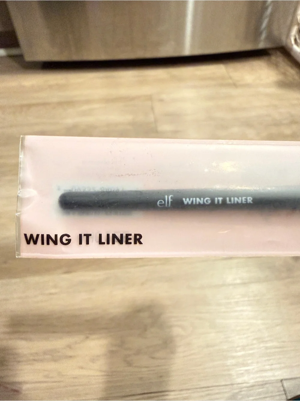 ELF Wing It Liner Brush - Black with Pink Packaging